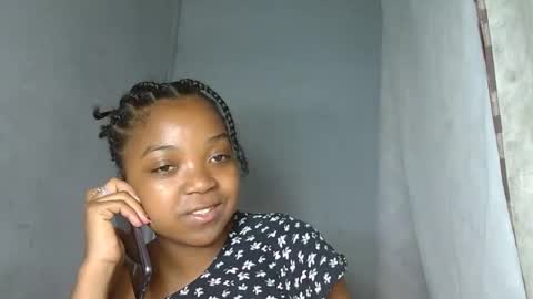 allizida01 online show from December 2025 12:11:02 PM