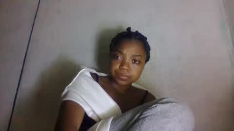 allizida01 online show from May 2026 02:19:01 AM