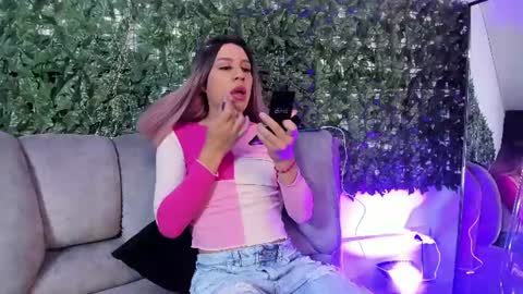 Snapshot of allizonkent chatting on July 2026 03:17:02 AM allizonkent online show from July 2026 03:17:02 AM
