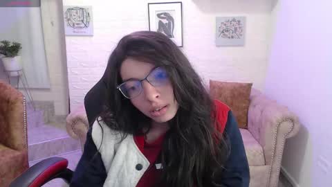 Snapshot of alllyson_ chatting on November 2025 10:04:01 PM alison online show from November 2025 10:04:01 PM