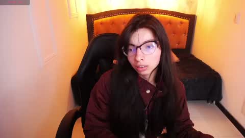 Snapshot of alllyson_ chatting on June 2026 08:02:01 PM alison online show from June 2026 08:02:01 PM
