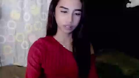 Snapshot of alluring_cesxoxo chatting on November 2025 08:42:01 PM Ces online show from November 2025 08:42:01 PM