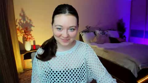 alluringeyess online show from November 2025 04:51:01 PM