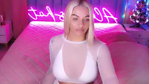 AlwaysHot online show from December 2025 02:39:01 AM