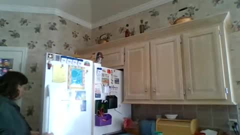 Snapshot of ally12334 chatting on December 2025 05:52:02 PM ally12334 online show from December 2025 05:52:02 PM