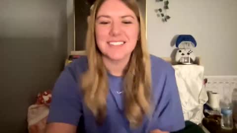 Snapshot of allyanalangel chatting on December 2024 04:02:02 AM allyanalangel online show from December 2024 04:02:02 AM
