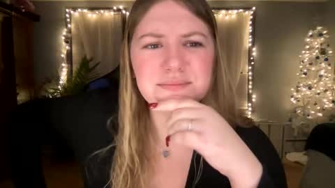 Snapshot of allyanalangel chatting on January 2025 01:59:02 AM allyanalangel online show from January 2025 01:59:02 AM