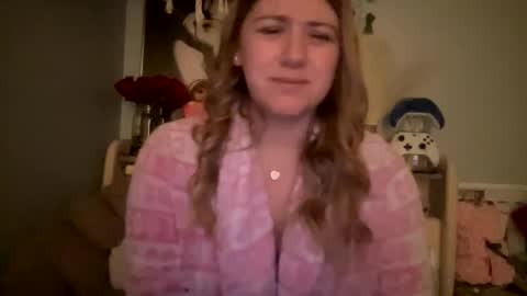 Snapshot of allyanalangel chatting on February 2025 08:52:01 AM allyanalangel online show from February 2025 08:52:01 AM