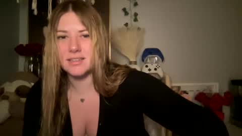 Snapshot of allyanalangel chatting on February 2025 10:58:01 PM allyanalangel online show from February 2025 10:58:01 PM
