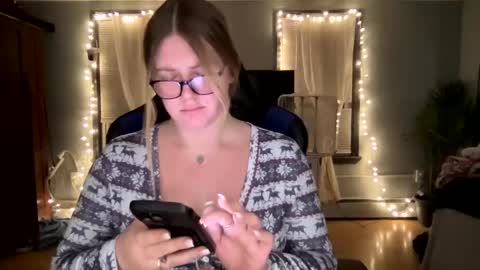 Snapshot of allyanalangel chatting on March 2025 05:27:02 AM allyanalangel online show from March 2025 05:27:02 AM