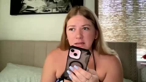 allyanalangel online show from February 2026 04:30:01 PM