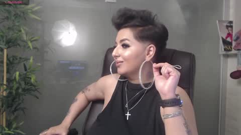         online show from December 2024 01:18:02 AM