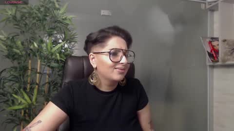         online show from February 2025 09:25:01 PM