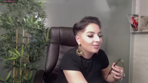         online show from February 2025 12:48:01 AM