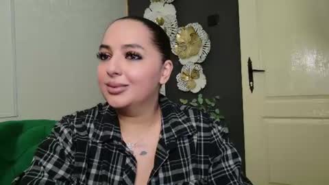 Snapshot of allyiah chatting on June 2026 04:00:01 PM online show from June 2026 04:00:01 PM