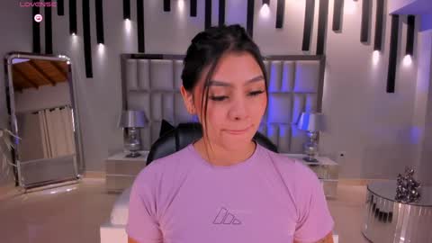 Alisson online show from April 2026 10:15:01 AM