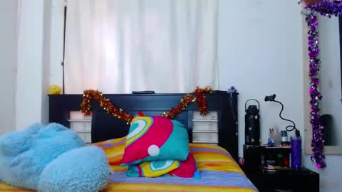 Snapshot of allyson_collins_ chatting on February 2025 04:22:02 PM Allyson collins online show from February 2025 04:22:02 PM