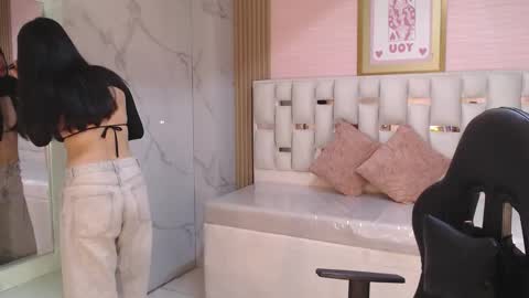 Allysa  online show from September 2025 10:21:02 PM