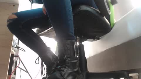 ALMA FENIX  online show from February 2025 12:06:02 PM