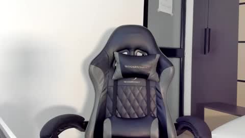 ALMA FENIX  online show from February 2026 06:55:02 PM