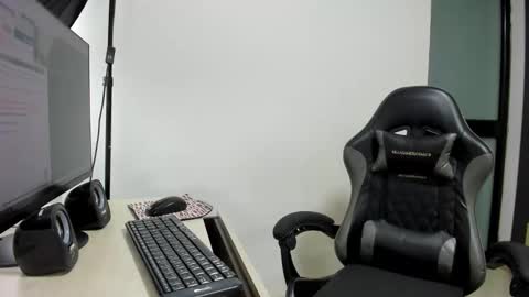 ALMA FENIX  online show from February 2026 12:34:02 PM