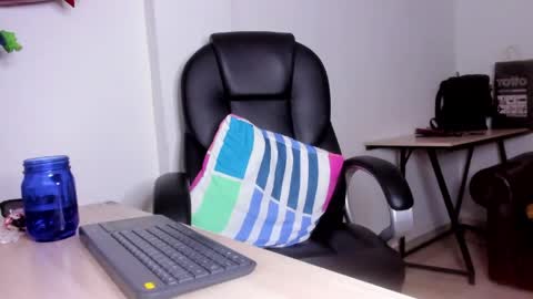 ALMA FENIX  online show from April 2026 04:07:01 AM