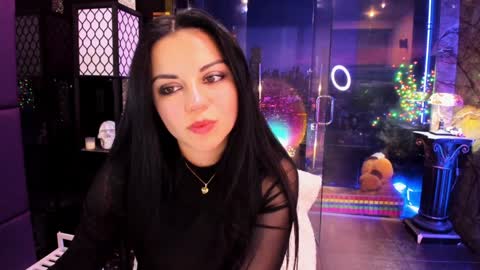 Snapshot of alma_pearl chatting on December 2024 12:13:01 PM Alma online show from December 2024 12:13:01 PM