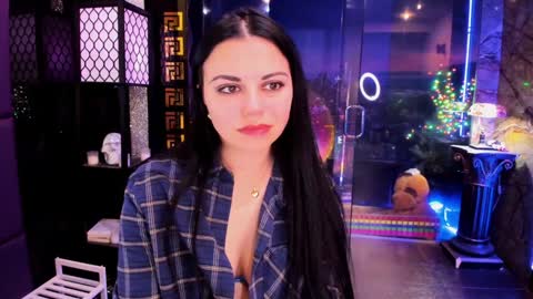 Snapshot of alma_pearl chatting on December 2024 10:14:01 AM Alma online show from December 2024 10:14:01 AM