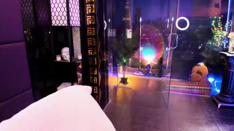Snapshot of alma_pearl chatting on February 2025 02:14:02 PM Alma online show from February 2025 02:14:02 PM