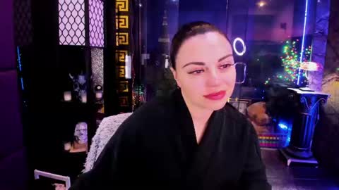 Snapshot of alma_pearl chatting on June 2026 07:16:02 AM Alma online show from June 2026 07:16:02 AM