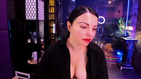 Snapshot of alma_pearl chatting on July 2026 09:13:01 AM Alma online show from July 2026 09:13:01 AM