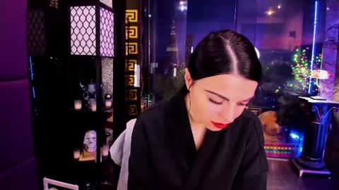 Snapshot of alma_pearl chatting on July 2026 08:21:01 AM Alma online show from July 2026 08:21:01 AM