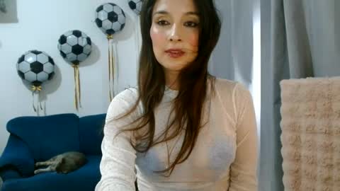 Snapshot of almaglow chatting on June 2026 05:39:01 PM Alma online show from June 2026 05:39:01 PM