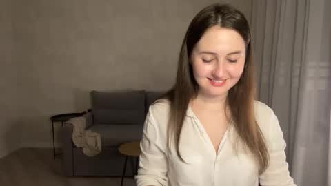 Anna online show from October 2025 09:28:02 PM