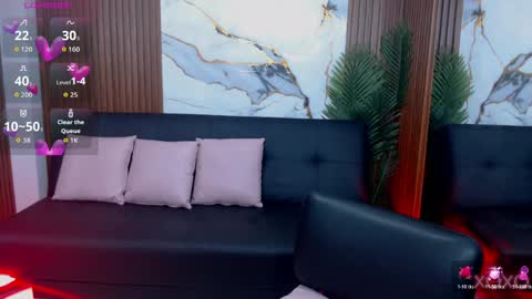 Snapshot of alonddra_tay chatting on April 2026 11:37:01 AM alonddra_tay online show from April 2026 11:37:01 AM