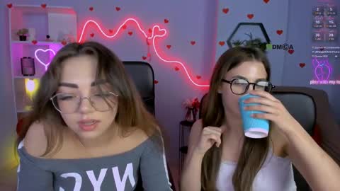 Snapshot of alorea_faye chatting on May 2026 05:10:02 PM Alorea online show from May 2026 05:10:02 PM