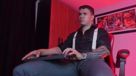 alpha_dominus_ online show from February 2026 05:06:01 AM