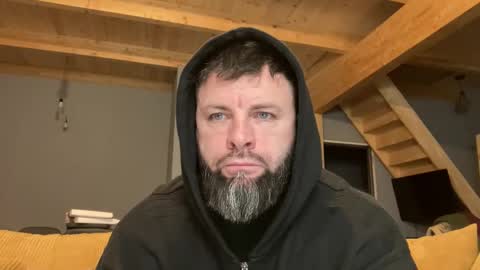 Jhonny online show from December 2025 03:44:02 AM