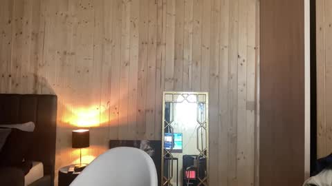 Jhonny online show from March 2026 04:14:02 AM