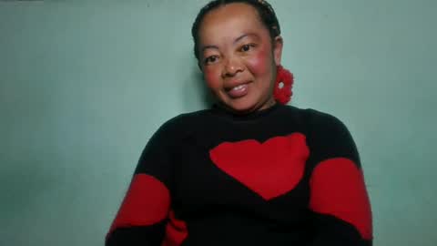 Snapshot of alypierette chatting on June 2026 04:57:01 AM alypierette online show from June 2026 04:57:01 AM