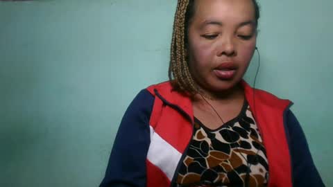 Snapshot of alypierette chatting on July 2026 05:56:02 PM alypierette online show from July 2026 05:56:02 PM