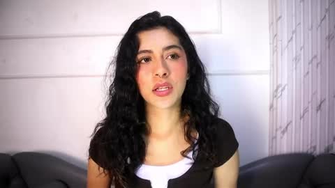Snapshot of alyssa_joness chatting on June 2026 04:14:02 AM alyssa_joness online show from June 2026 04:14:02 AM