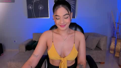 Snapshot of alyssadean_ chatting on February 2025 06:43:01 AM Aly online show from February 2025 06:43:01 AM
