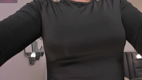 Aly  online show from November 2025 12:00:02 PM