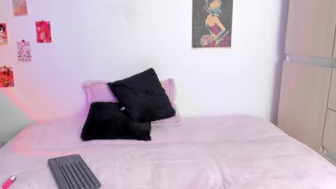 Snapshot of alyxroses chatting on March 2025 10:15:02 PM online show from March 2025 10:15:02 PM