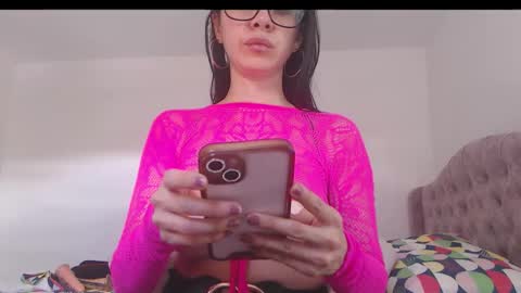 valentia online show from October 2025 06:06:01 PM