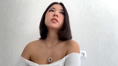 Snapshot of amadapenegar chatting on March 2026 05:36:02 AM Kriss online show from March 2026 05:36:02 AM