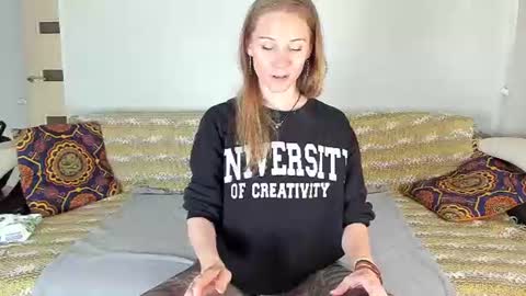 Snapshot of amalia_mio chatting on July 2026 09:02:02 AM Amalia online show from July 2026 09:02:02 AM