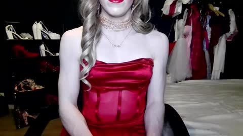 Amalie online show from December 2025 10:07:02 PM