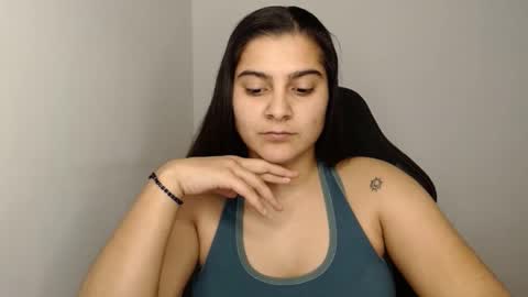 The queen of the biceps  online show from January 2025 09:26:02 PM